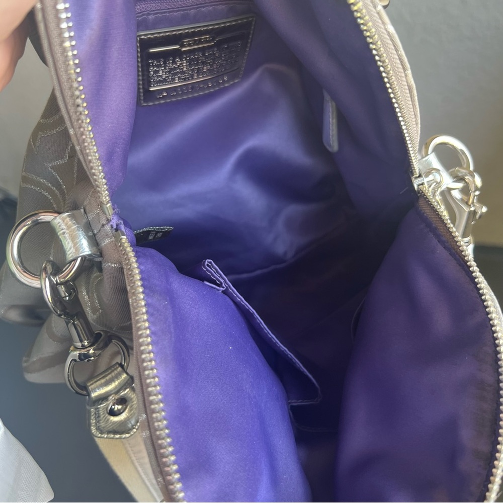 Coach Poppy Tan and Cream Signature Bag with Crossbody - Picture 4 of 8